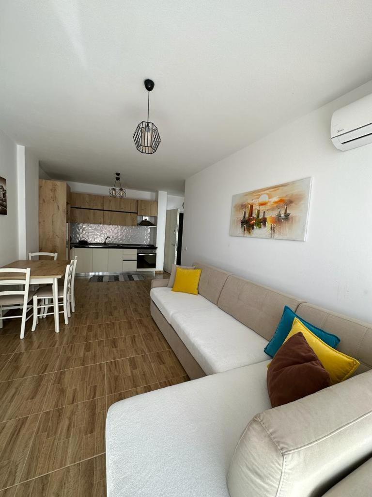 Apartament Sea View Mario's *